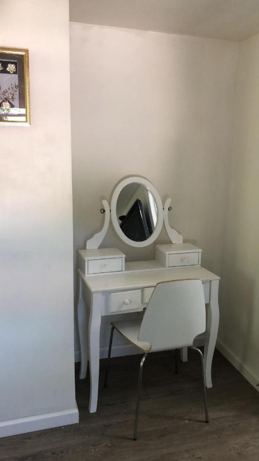 Cozy Room With Private Bathroom Nueva York Exterior foto